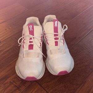 Pink and white on cloud nova 7.5